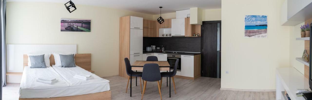 La Familia Apartments Várna Kültér fotó
