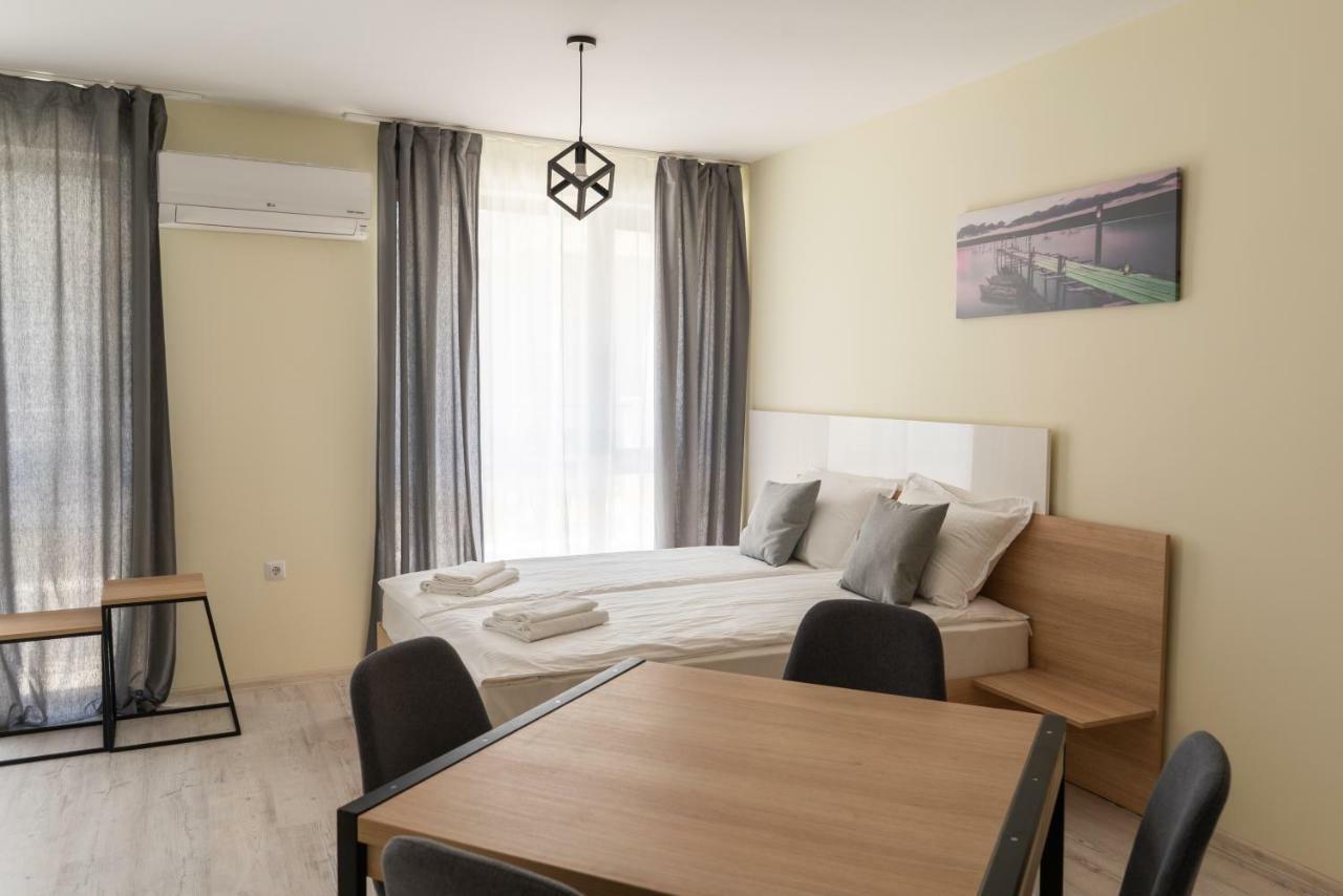 La Familia Apartments Várna Kültér fotó