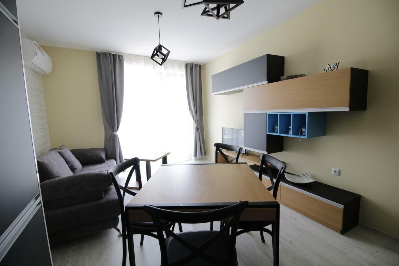 La Familia Apartments Várna Kültér fotó